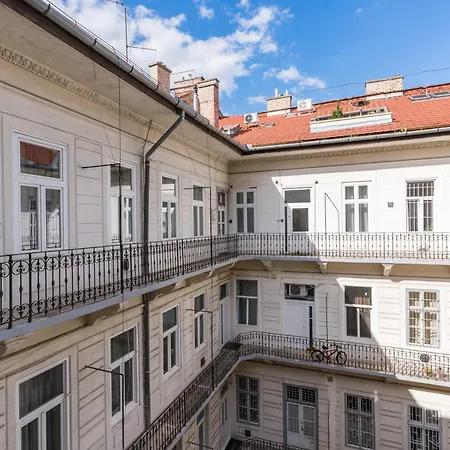 Basilica Downtown Budapest