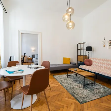 Basilica Downtown Appartement