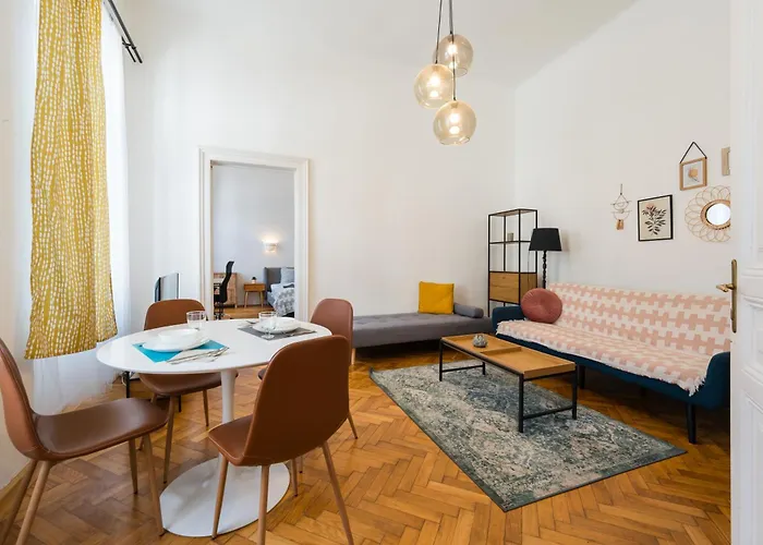 Basilica Downtown Apartament